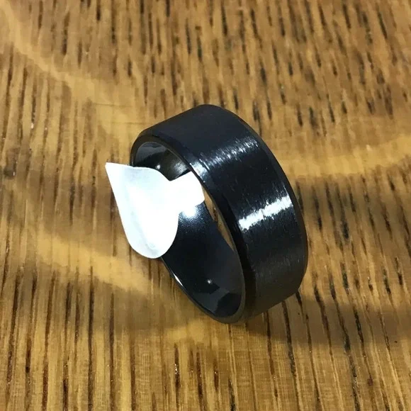 Brushed Stainless Steel Black Band Ring - Size 9 - Picture 4 of 4